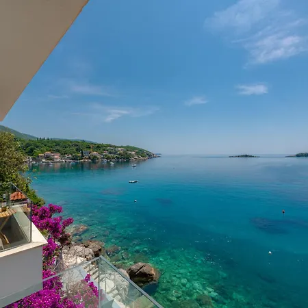 Amazing Beach Villa Becir Near Dubrovnik