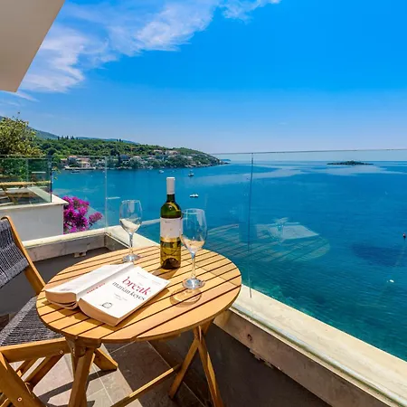 Amazing Beach Villa Becir Near Dubrovnik Molunat