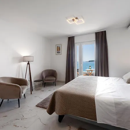 Amazing Beach Villa Becir Near Dubrovnik Villa Molunat