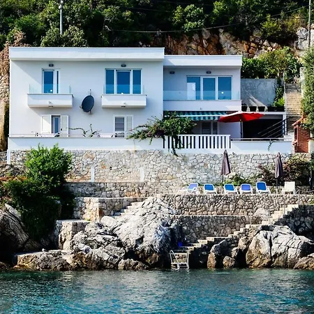 Amazing Beach Villa Becir Near Dubrovnik Molunat